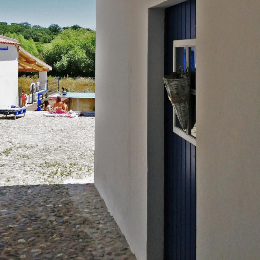 Azoia 10 - Casas de Campo&Hostel Azoia de Baixo Exterior foto